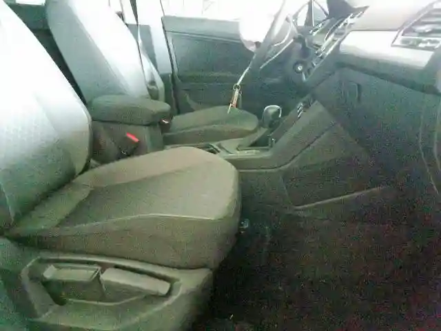 3VV1B7AX7KM117787 2019 VOLKSWAGEN TIGUAN S-4