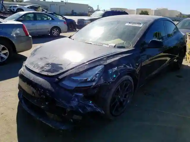 5YJ3E1EB5JF103058 2018 TESLA MODEL 3-1