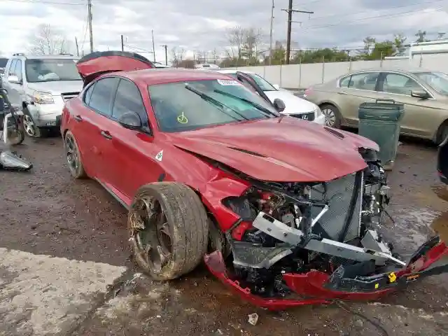 ZARFAEAV9H7522066 2017 ALFA ROMEO GIULIA QUADRIFOGLIO-0