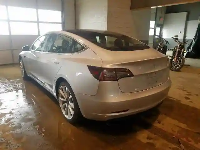 5YJ3E1EAXJF024380 2018 TESLA MODEL 3-2