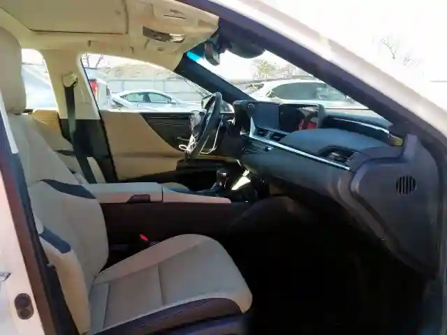 58ABZ1B17KU048203 2019 LEXUS ES 350-4