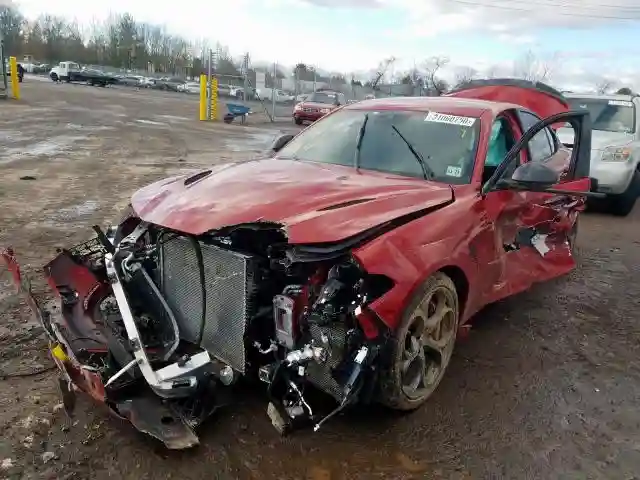 ZARFAEAV9H7522066 2017 ALFA ROMEO GIULIA QUADRIFOGLIO-1