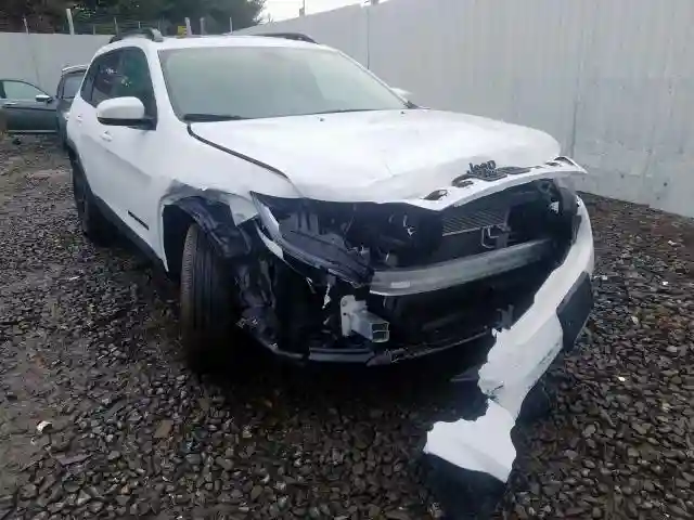 1C4PJMLB3KD328296 2019 JEEP CHEROKEE LATITUDE PLUS-0