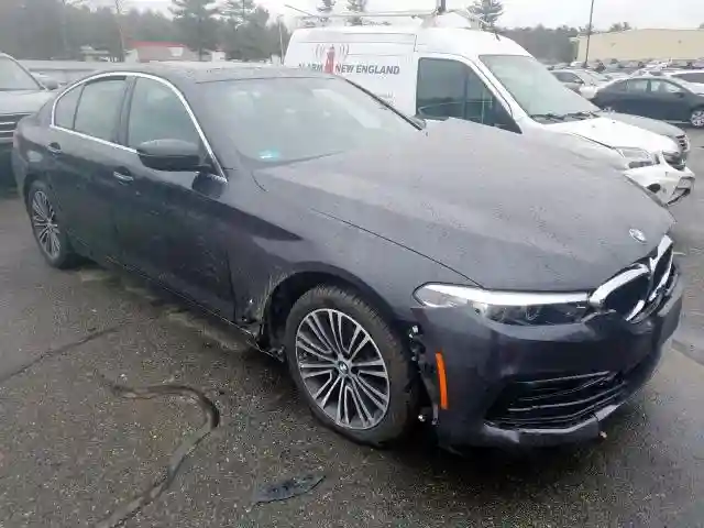 WBAJA7C57JWC75557 2018 BMW 530 XI-0