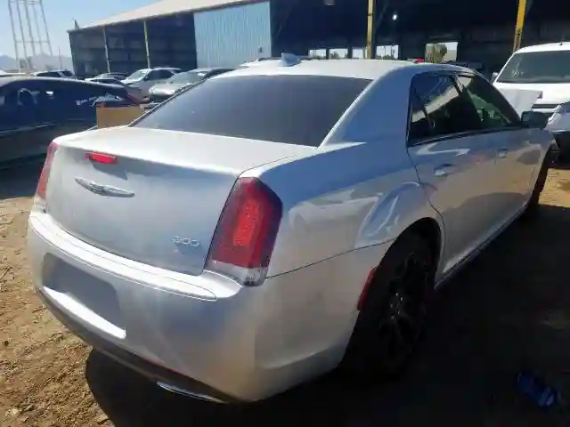 2C3CCAAG7KH581053 2019 CHRYSLER 300 TOURING-3