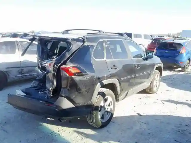 2T3W1RFV3LC041058 2020 TOYOTA RAV4 XLE-3