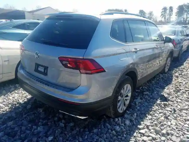 3VV1B7AX7KM117787 2019 VOLKSWAGEN TIGUAN S-3