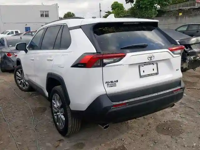 2T3C1RFV8LW062571 2020 TOYOTA RAV4 XLE PREMIUM-2