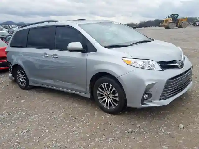 5TDYZ3DC5KS006083 2019 TOYOTA SIENNA XLE-0