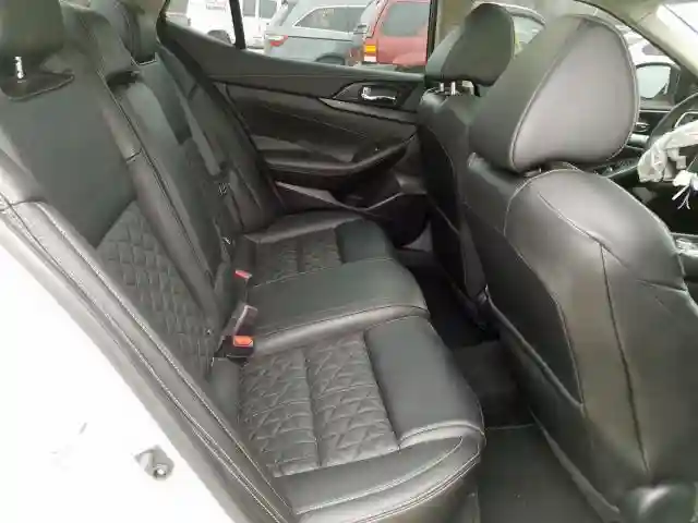 1N4AA6AV2KC375085 2019 NISSAN MAXIMA S-5