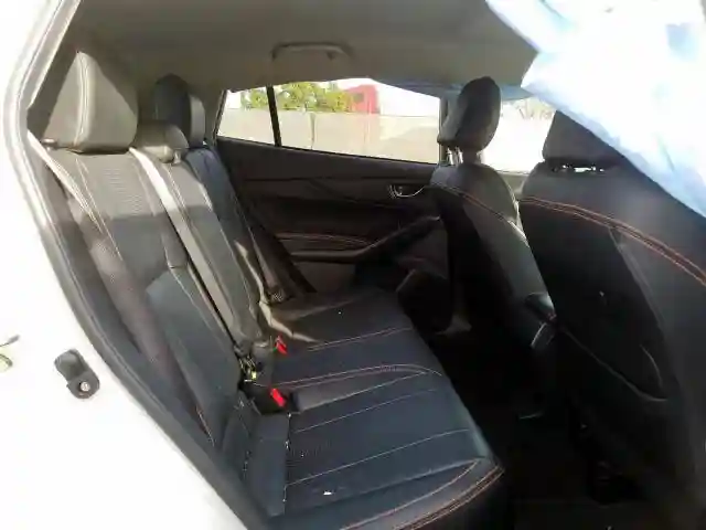 JF2GTAJC8JH232855 2018 SUBARU CROSSTREK LIMITED-5