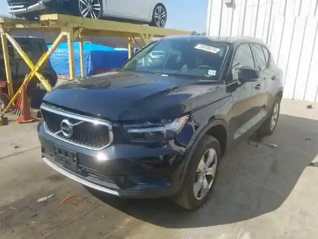 YV4162UK4K2143600 2019 VOLVO XC40 T5 MOMENTUM-1