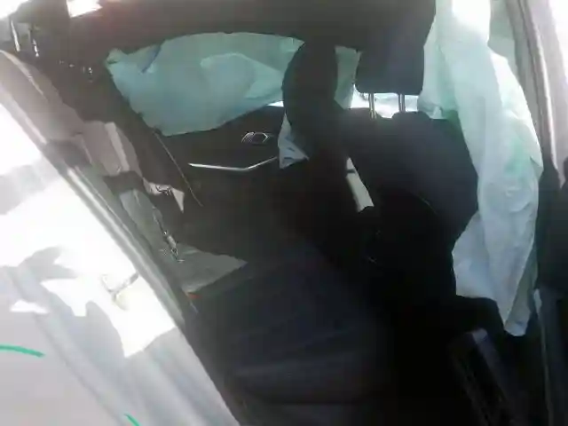 3MW5R1J03L8B15473 2020 BMW 330I-5