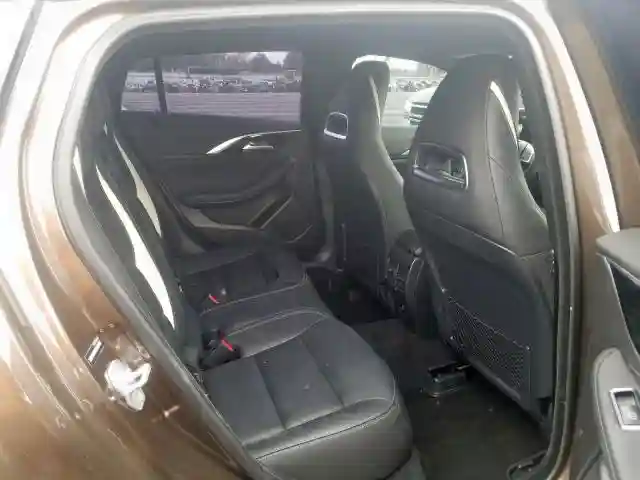 SJKCH5CP3JA041632 2018 INFINITI QX30 BASE-5