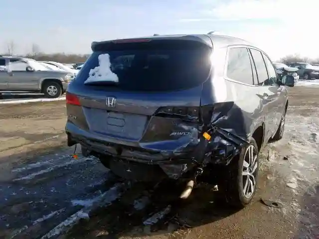 5FNYF6H96HB075922 2017 HONDA PILOT TOURING-3