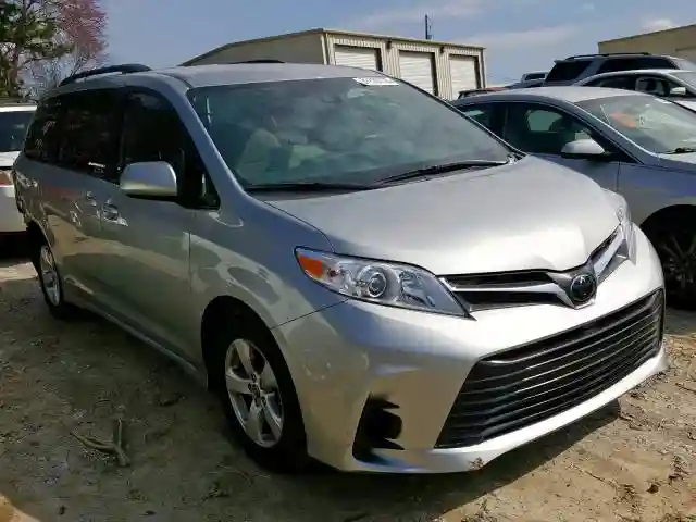 5TDKZ3DC9KS995480 2019 TOYOTA SIENNA LE-0