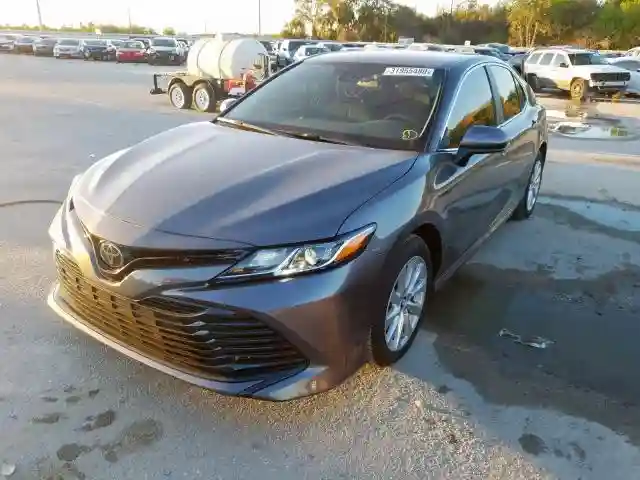 4T1C11AK4LU888440 2020 TOYOTA CAMRY LE-1