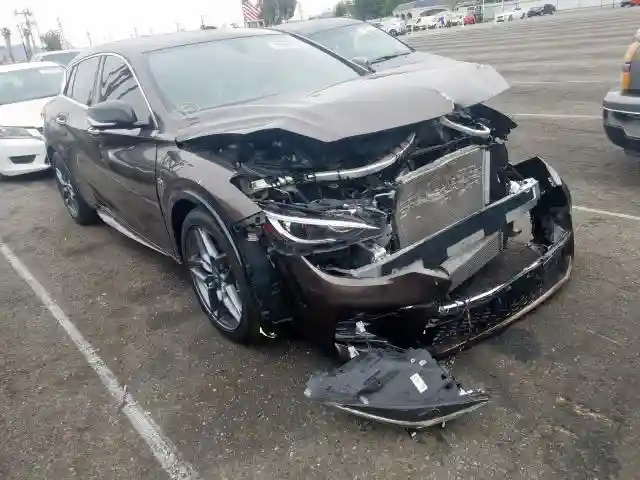 SJKCH5CP3JA041632 2018 INFINITI QX30 BASE-0