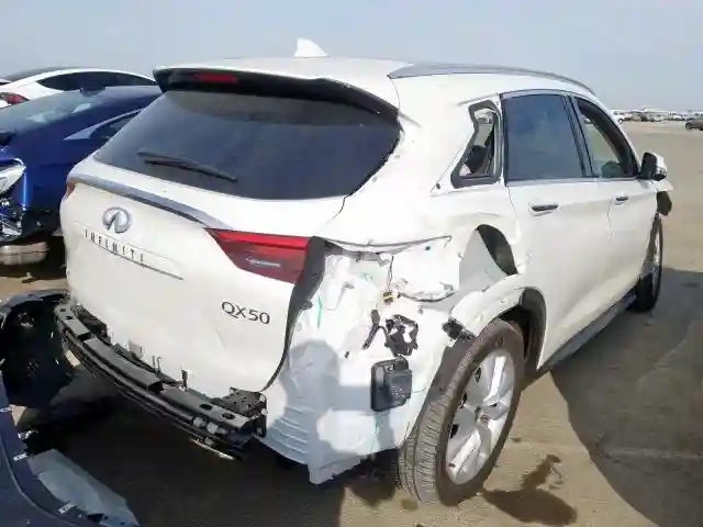 3PCAJ5M30KF112711 2019 INFINITI QX50 ESSENTIAL-3