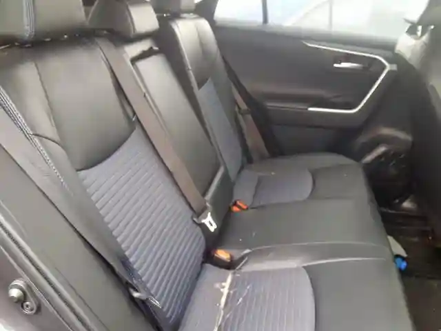 JTMEWRFV0KJ004347 2019 TOYOTA RAV4 XSE-5