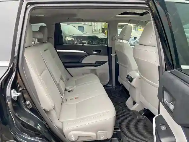 5TDJGRFH7JS051284 2018 TOYOTA HIGHLANDER HYBRID-5