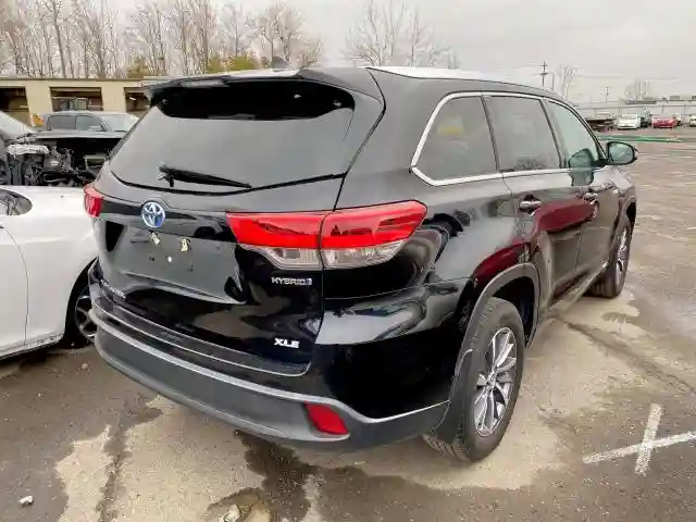 5TDJGRFH7JS051284 2018 TOYOTA HIGHLANDER HYBRID-3