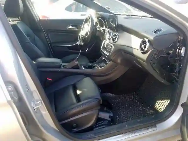 WDCTG4GB2JJ418217 2018 MERCEDES-BENZ GLA 250 4MATIC-4