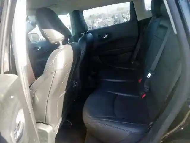 3C4NJCBBXKT832910 2019 JEEP COMPASS LATITUDE-5