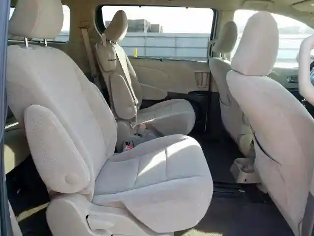5TDKZ3DC7HS859678 2017 TOYOTA SIENNA LE-5
