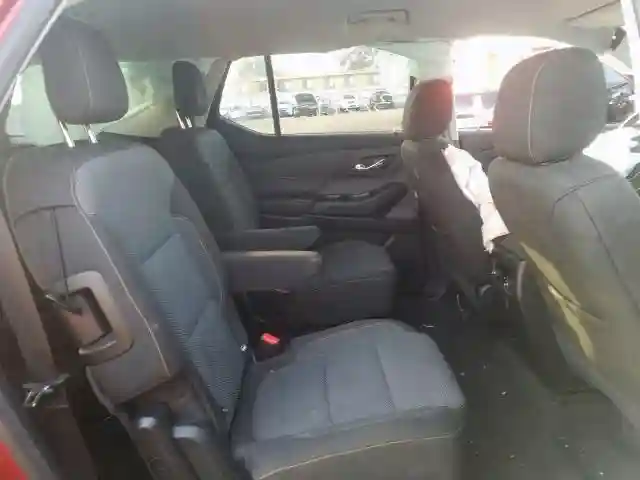1GNERGKW7JJ275342 2018 CHEVROLET TRAVERSE LT-5