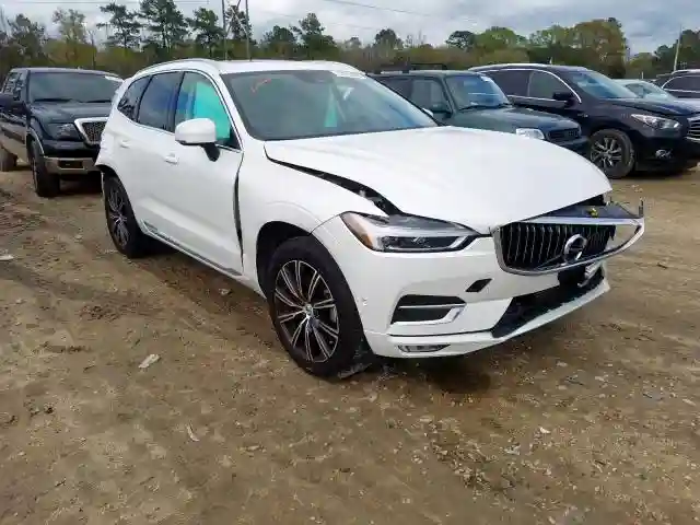 LYV102RL9JB100745 2018 VOLVO XC60 T5 INSCRIPTION-0