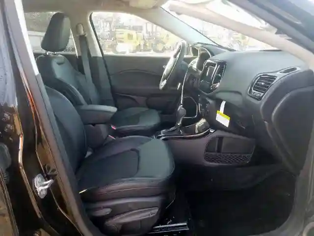 3C4NJCBBXKT832910 2019 JEEP COMPASS LATITUDE-4