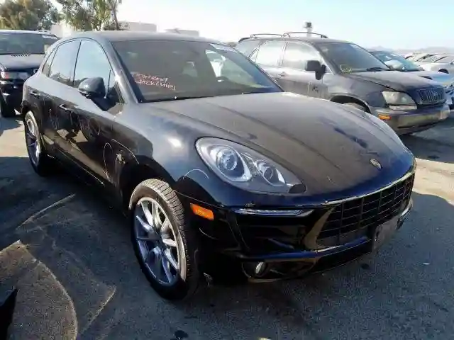 WP1AB2A57GLB55768 2016 PORSCHE MACAN S-0