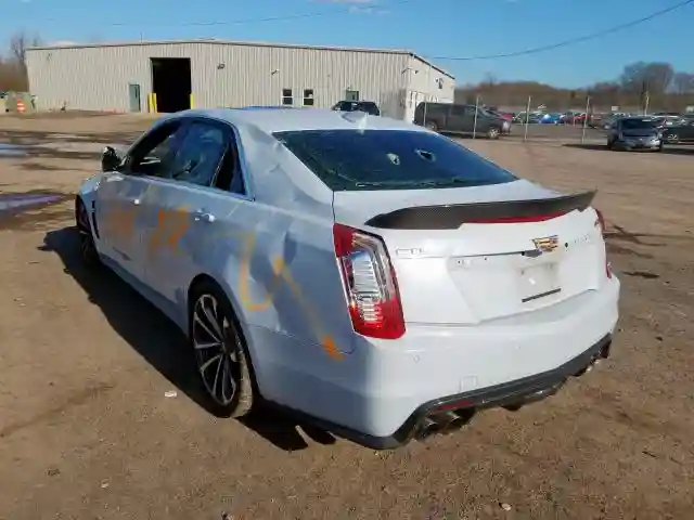 1G6A15S68J0119077 2018 CADILLAC CTS-V-2