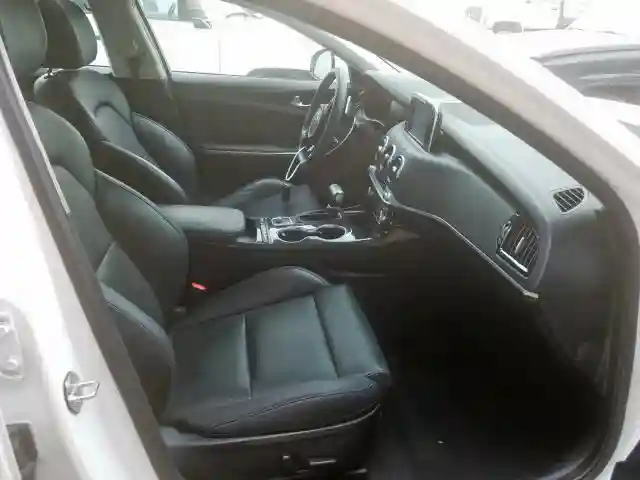 KNAE15LA1K6058832 2019 KIA STINGER-4