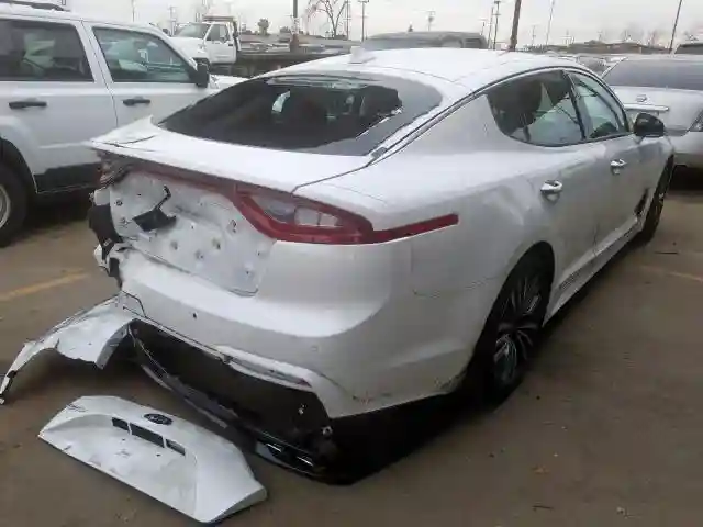 KNAE15LA1K6058832 2019 KIA STINGER-3
