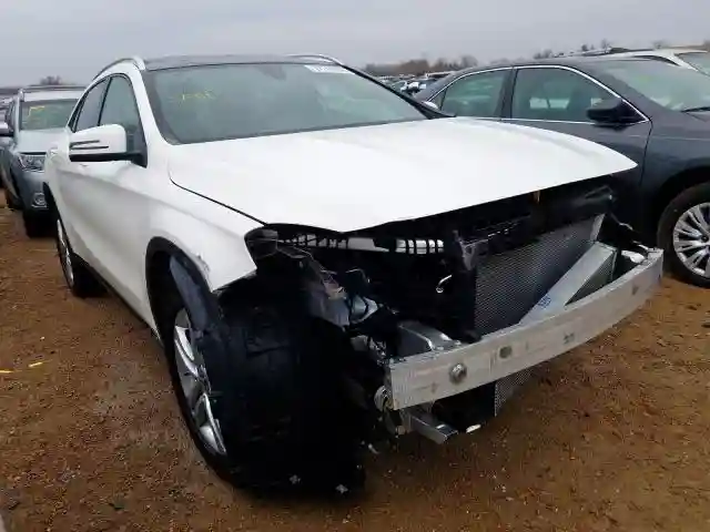 WDCTG4GB8KU007243 2019 MERCEDES-BENZ GLA 250 4MATIC-0