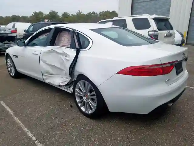 SAJBJ4FX0KCY74305 2019 JAGUAR XF PREMIUM-2