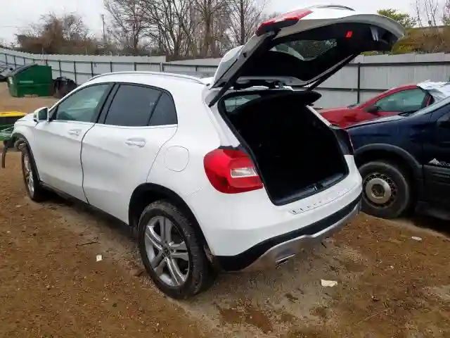 WDCTG4GB8KU007243 2019 MERCEDES-BENZ GLA 250 4MATIC-2