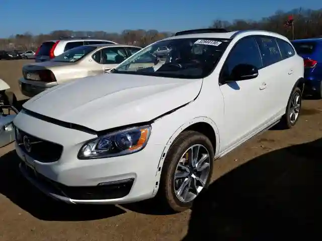 YV440MWK9J2059231 2018 VOLVO V60 CROSS COUNTRY PREMIER-1
