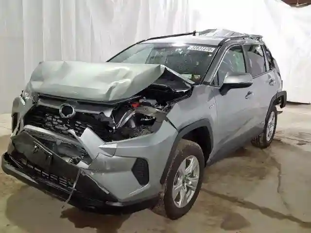 2T3MWRFV9KW008166 2019 TOYOTA RAV4 LE-1