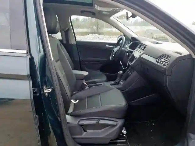 3VV3B7AX7KM119810 2019 VOLKSWAGEN TIGUAN SE-4