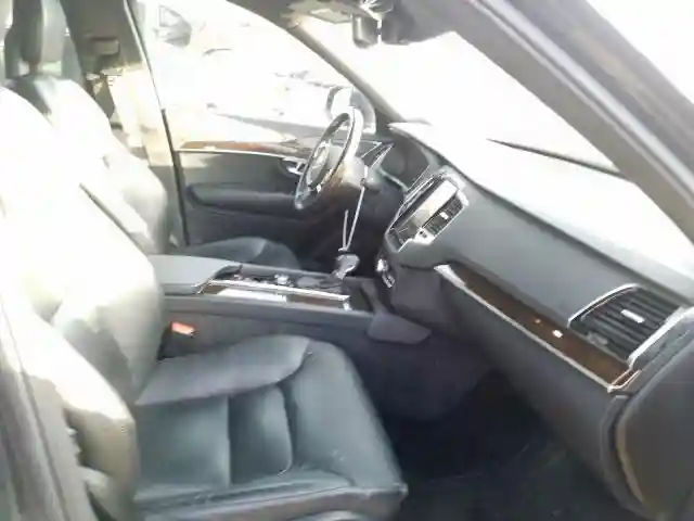YV4A22PK7G1073725 2016 VOLVO XC90 T6-4