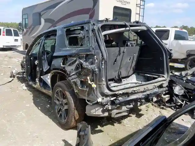 1GNERKKW6JJ246675 2018 CHEVROLET TRAVERSE PREMIER-2