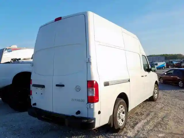 1N6BF0LY9JN813573 2018 NISSAN NV 2500 S-3