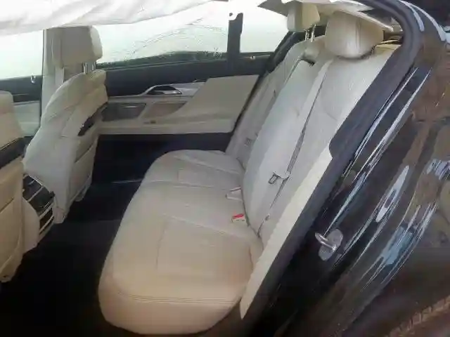 WBA7F0C55GGM20792 2016 BMW 750 I-5