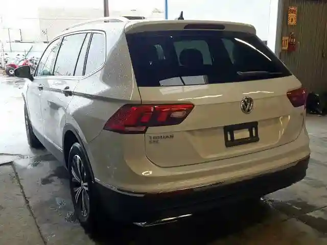 3VV3B7AX4JM104633 2018 VOLKSWAGEN TIGUAN SE-2