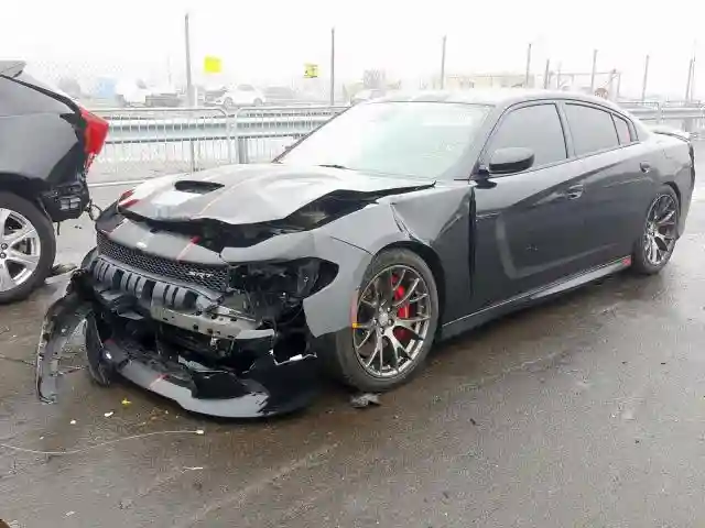 2C3CDXEJ8GH179541 2016 DODGE CHARGER SRT 392-1
