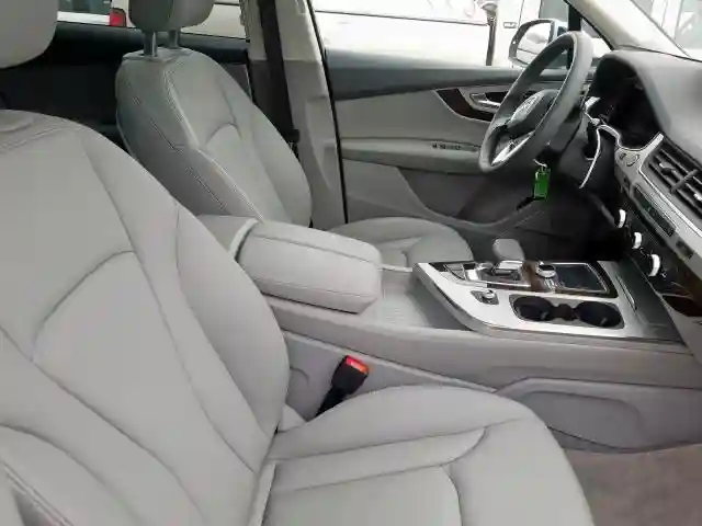 WA1LHAF79KD033584 2019 AUDI Q7 PREMIUM PLUS-4