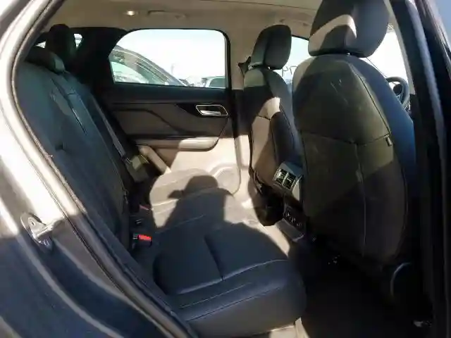SADCJ2FX9JA276039 2018 JAGUAR F-PACE PREMIUM-5